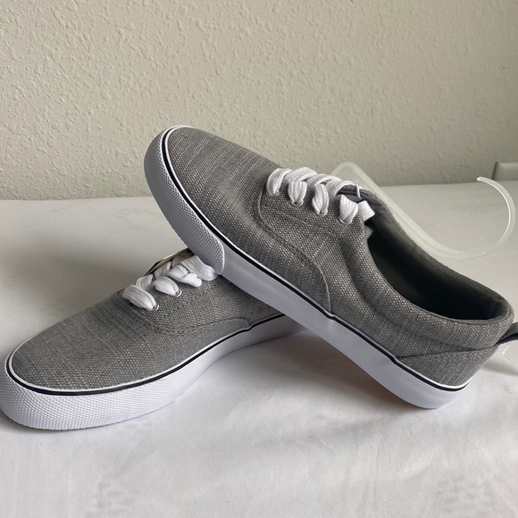 Gray slides, size 6 - Picture 2 of 4